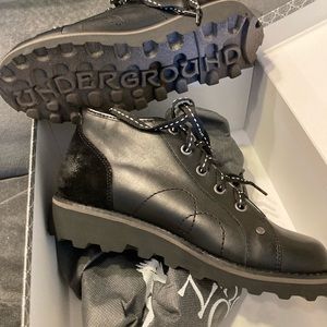 London Underground Boots size 6 womens lace-up ankle height midnight black